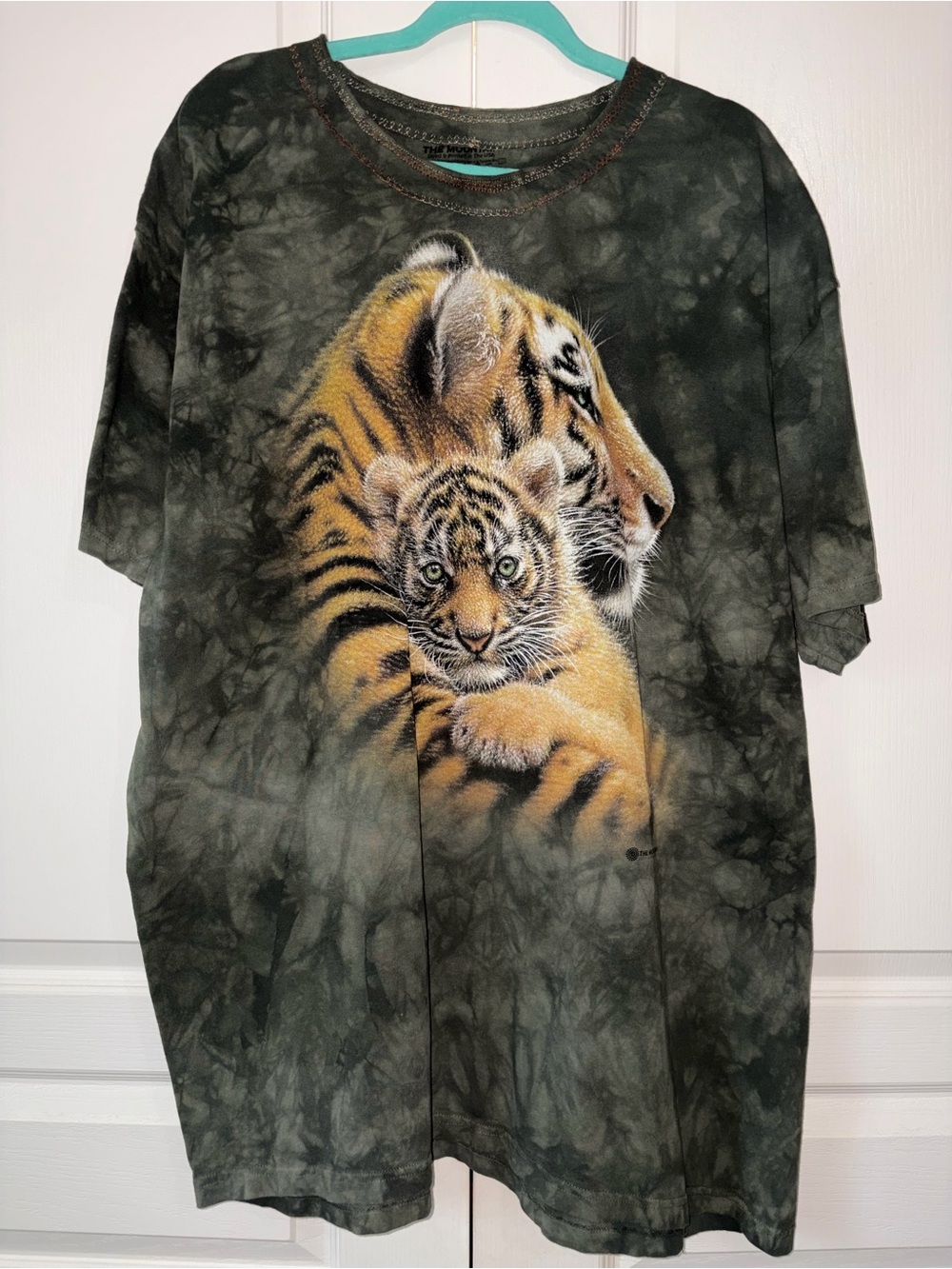 THE MOUNTAIN CHERISHED TIGER & CUB TIE DYE TEE - Picture 2 of 6